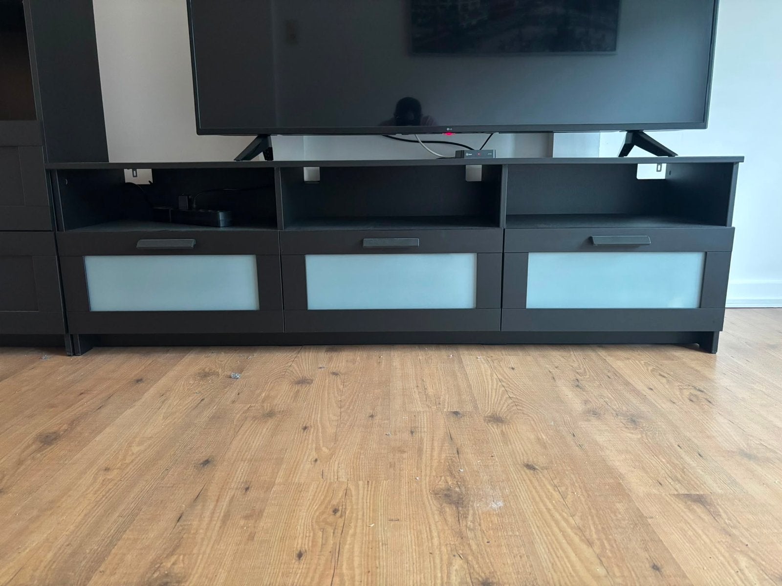 IKEA BRIMNES TV meubel zwart 180x41x53 z.g.a.n., Huis en Inrichting, Kasten | Televisiemeubels, Ophalen, 150 tot 200 cm, Zo goed als nieuw