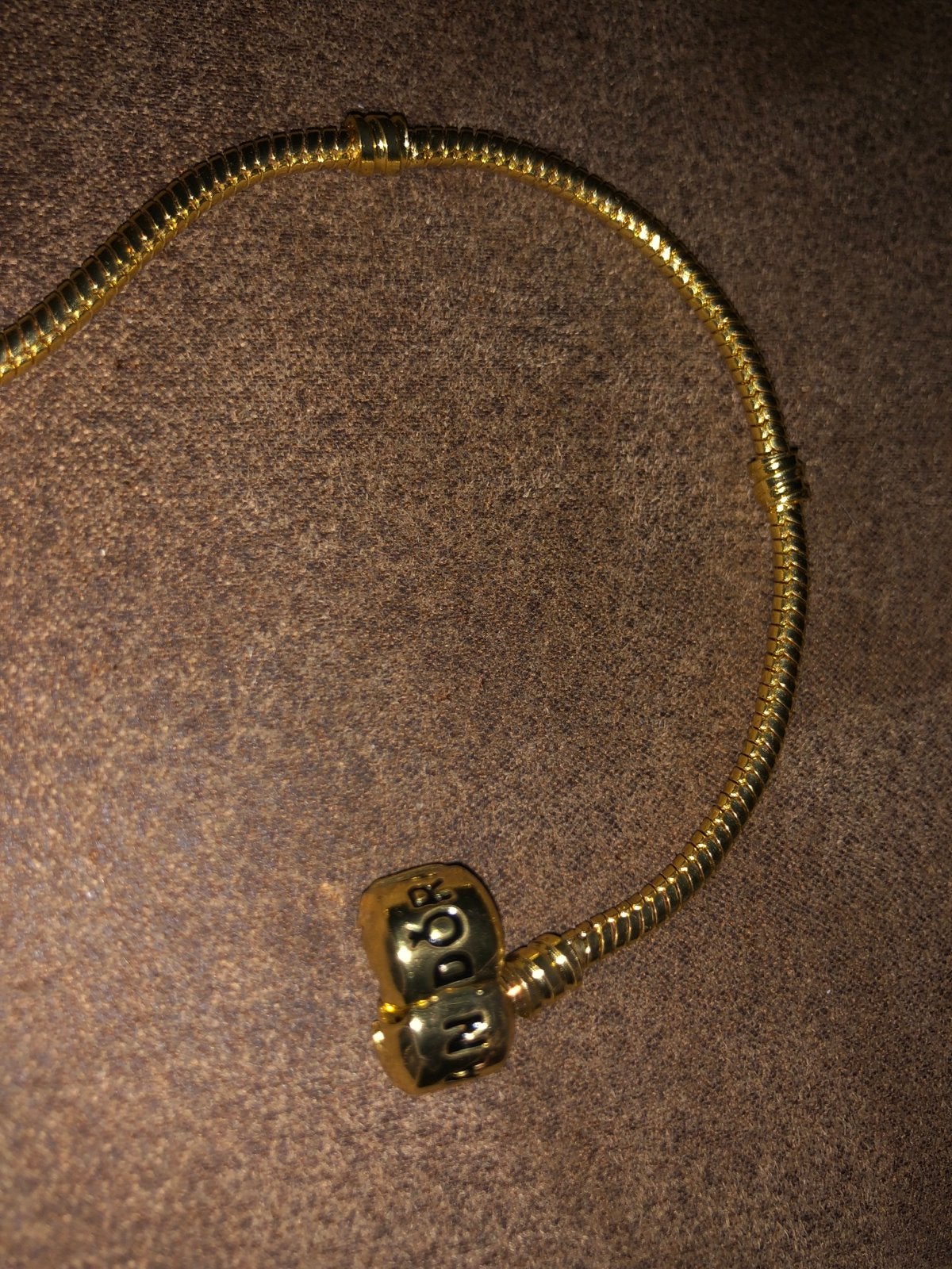 Goudkleurige bedelarmband, Sieraden, Tassen en Uiterlijk, Armbanden, Gebruikt, Ophalen of Verzenden, Met bedels of kralen, Goud