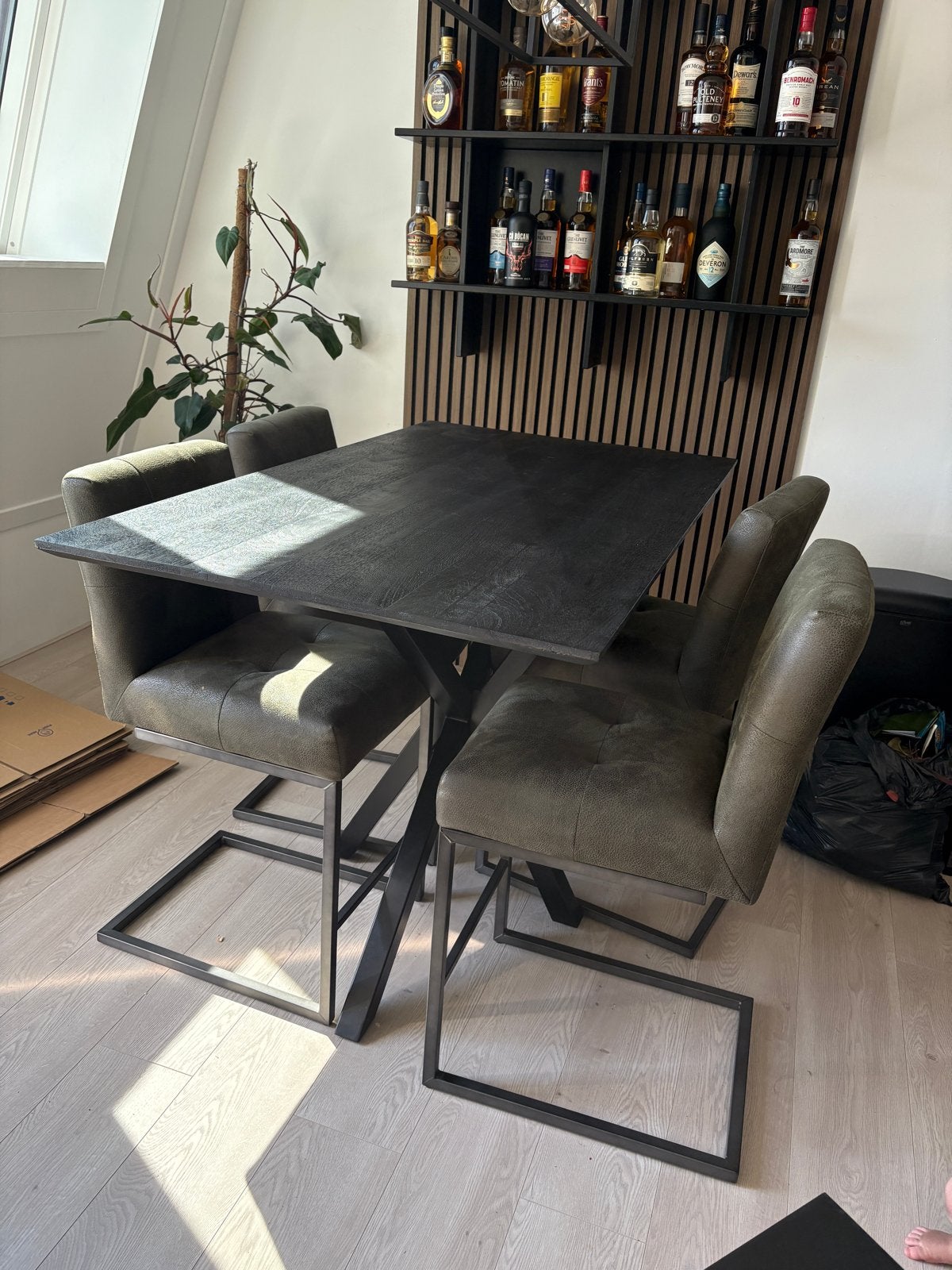 Nieuwe bartafel met 4 barkrukken - 3 maanden oud, Huis en Inrichting, Tafels | Eettafels, Ophalen, 100 tot 150 cm, 50 tot 100 cm