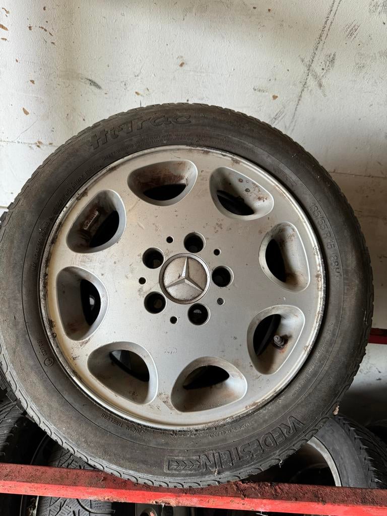 Mercedes velgen met Vredestein banden 185/65 R15 (set van 4), Ophalen