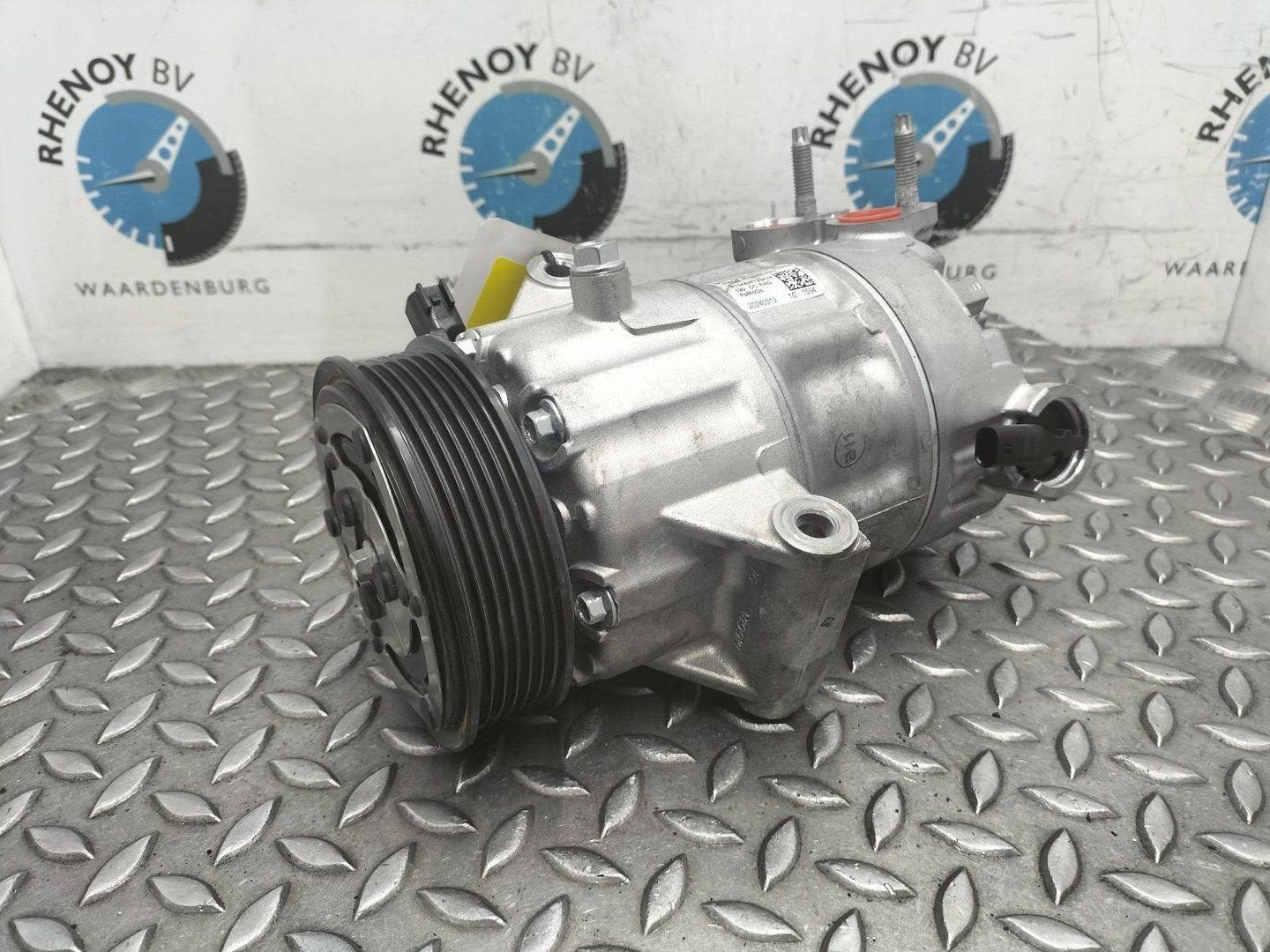 FORD KUGA ST-line AIRCO COMPRESSOR / AIRCOPOMP GN1119D629AD