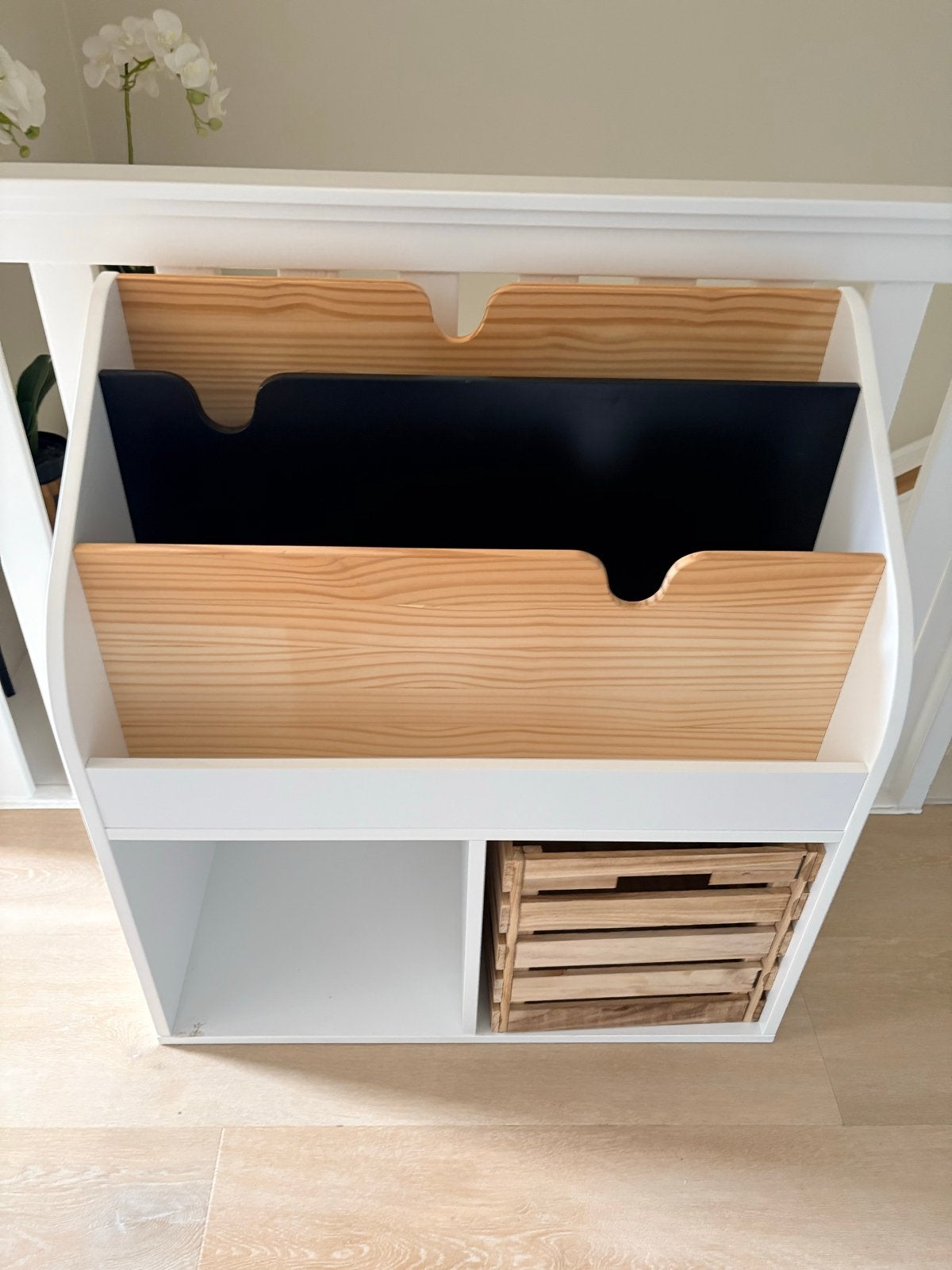 Boekenkastje voor kinderen - wit met houtaccenten, Ophalen, Met plank(en), Gebruikt, 50 tot 100 cm