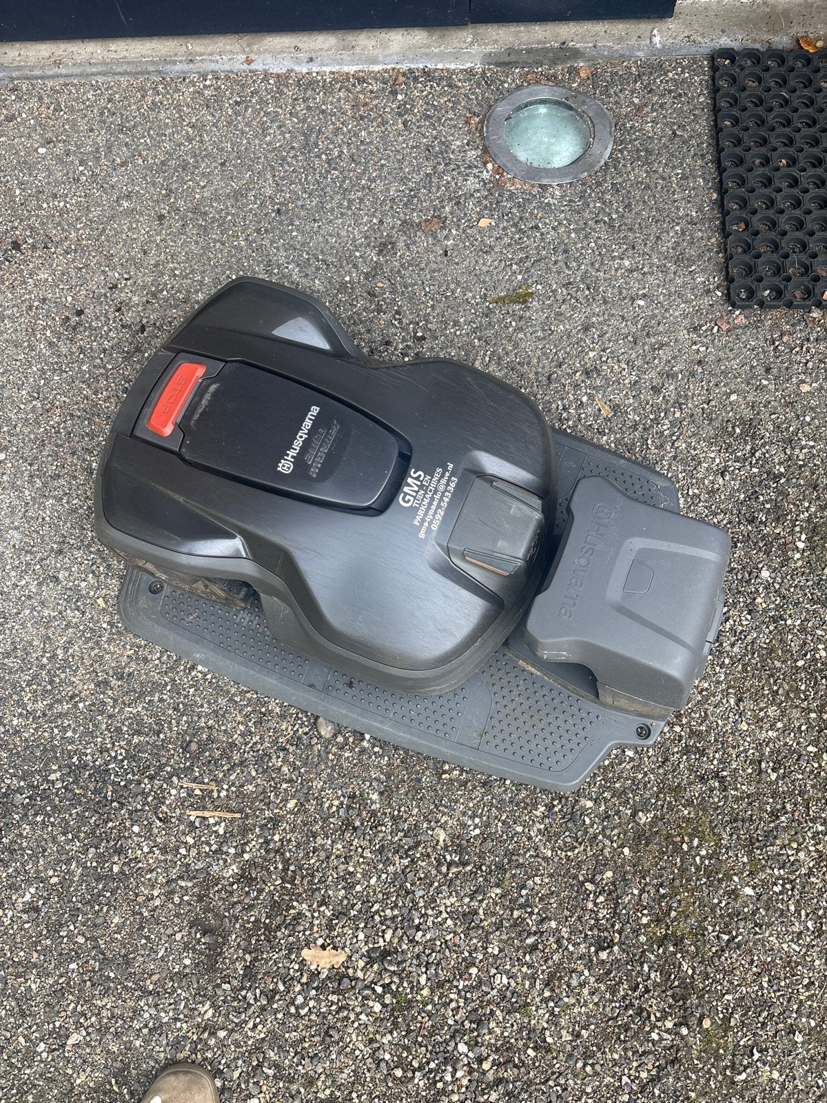 Foto 3 van 2 x Husqvarna Automower 315 Robotmaaier - Zo goed als nieuw