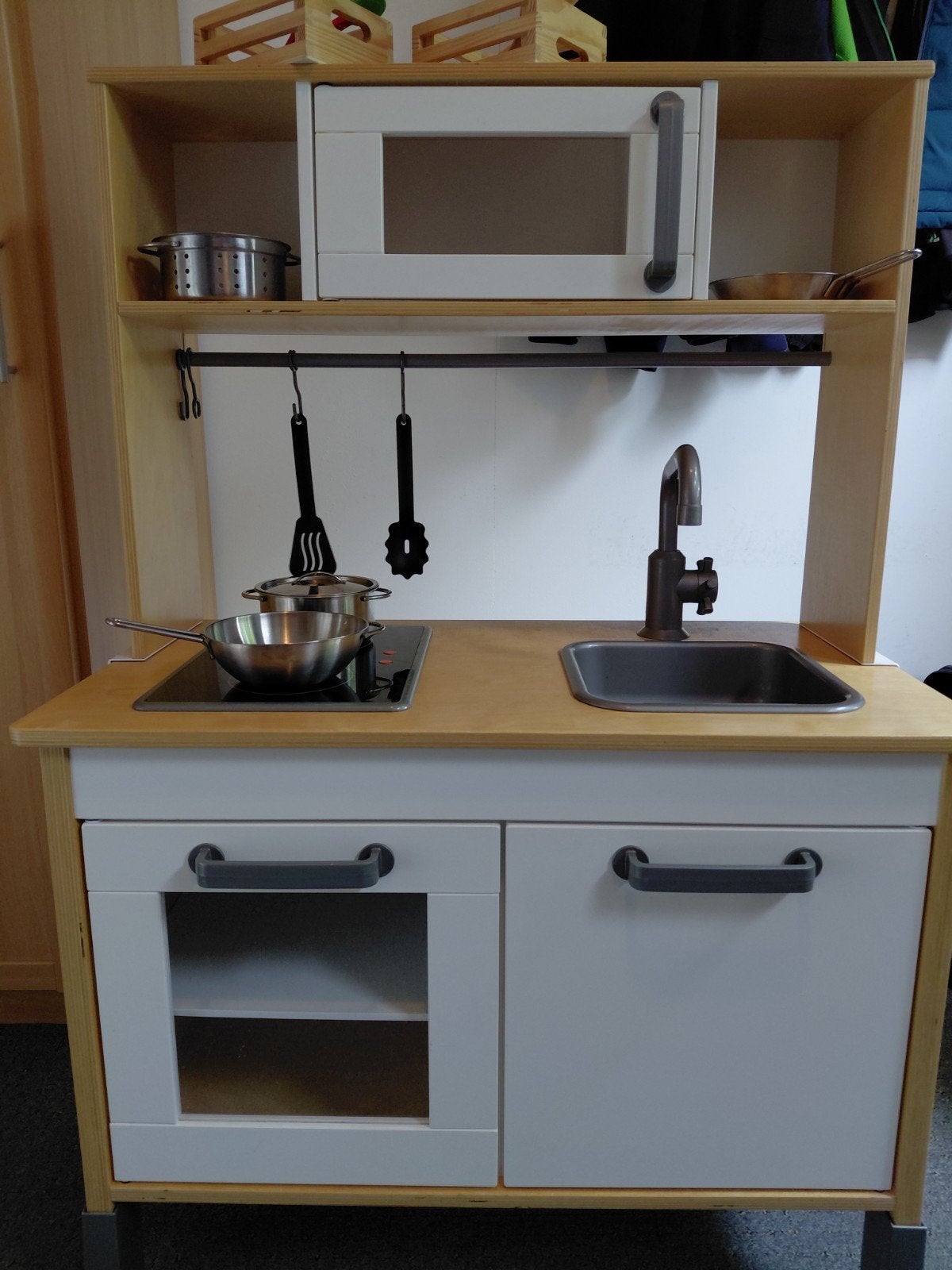 Ikea DUKTIG Speelkeuken met accessoires, Kinderen en Baby's, Ophalen, Zo goed als nieuw, Hout, Speelkeuken