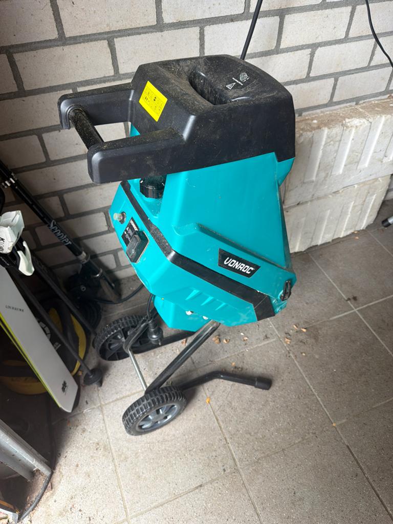 VONROC Elektrische Hakselaar - Krachtig en Efficiënt, Tuin en Terras, Hakselaars, Ophalen, Zo goed als nieuw, Elektrisch