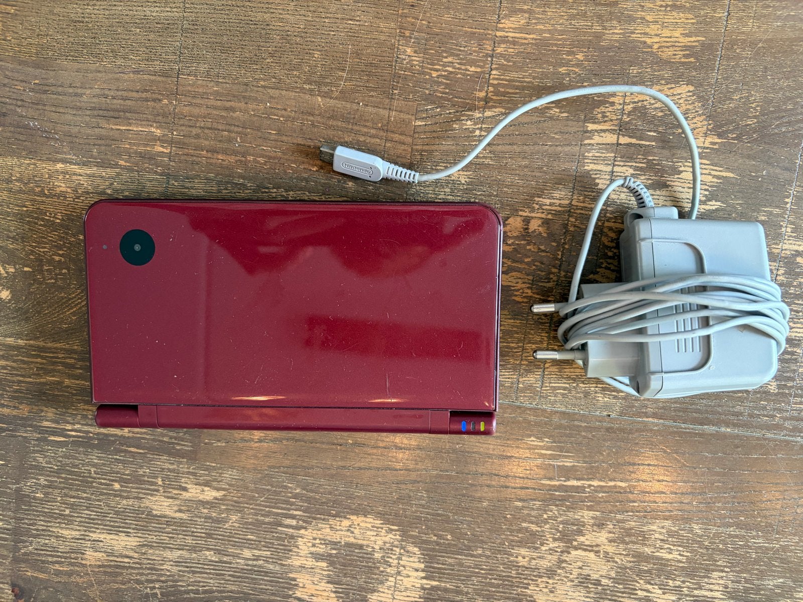 Nintendo DSi XL Wijnrood met oplader, Ophalen of Verzenden, Gebruikt, Rood, Dsi XL