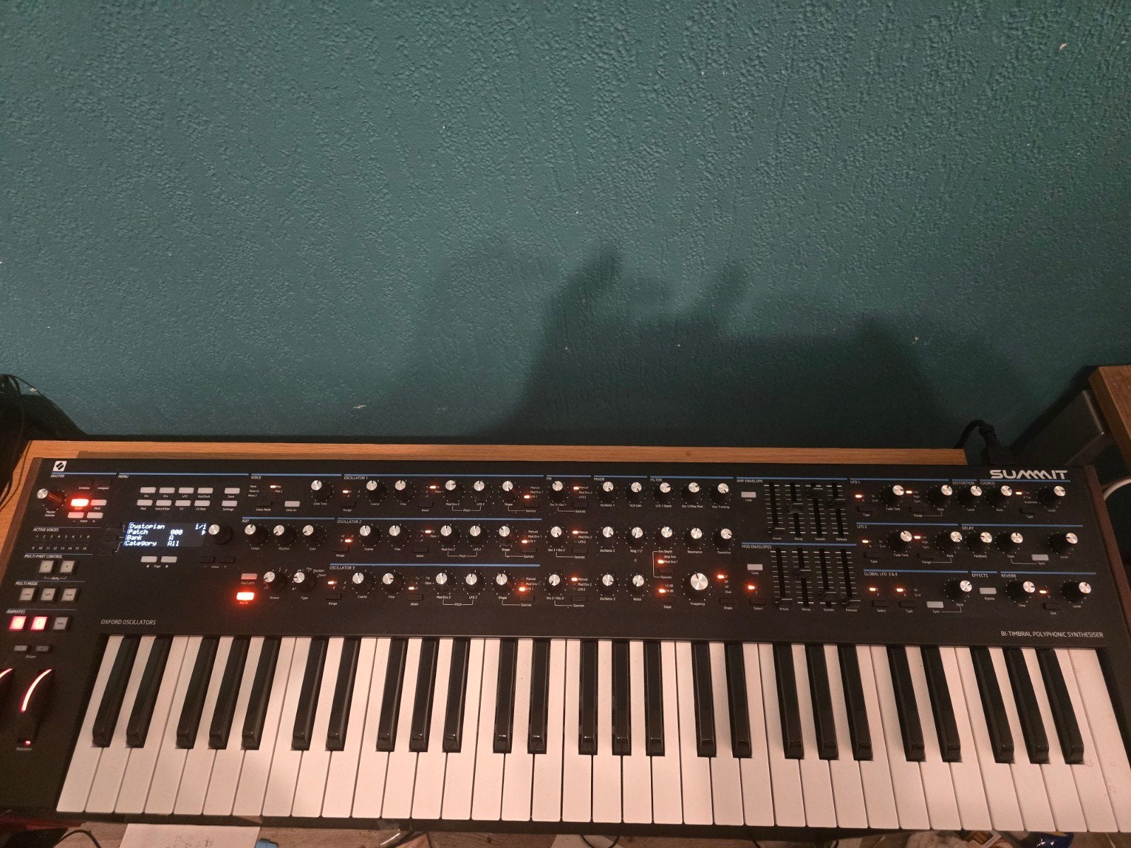Novation Summit, Muziek en Instrumenten, Synthesizers, Ophalen, Gebruikt, 61 toetsen, Novation