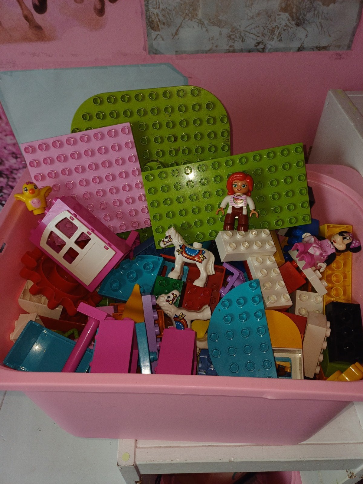 Grote doos vol Duplo blokken en figuren, Inclusief minifiguren, Gebruikt, Ophalen of Verzenden, Duplo