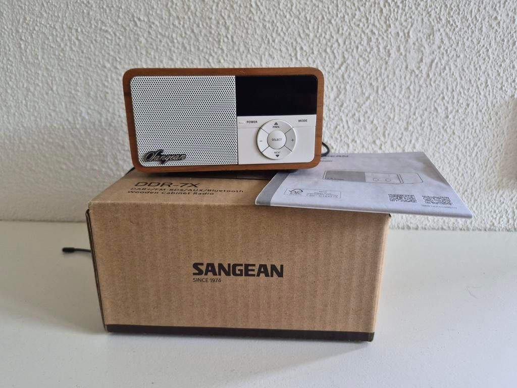 Sangean DDR-7X licht hout, Audio, Tv en Foto, Radio's, Ophalen of Verzenden, Zo goed als nieuw, Radio