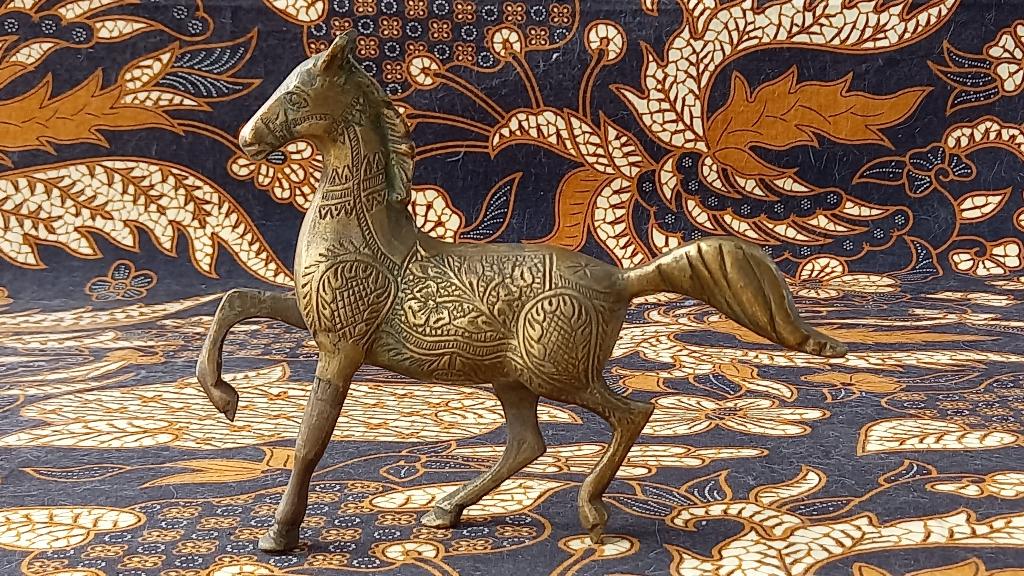 Mooi oud Oosters koper beeldje van een paard 18 cm., Ophalen of Verzenden