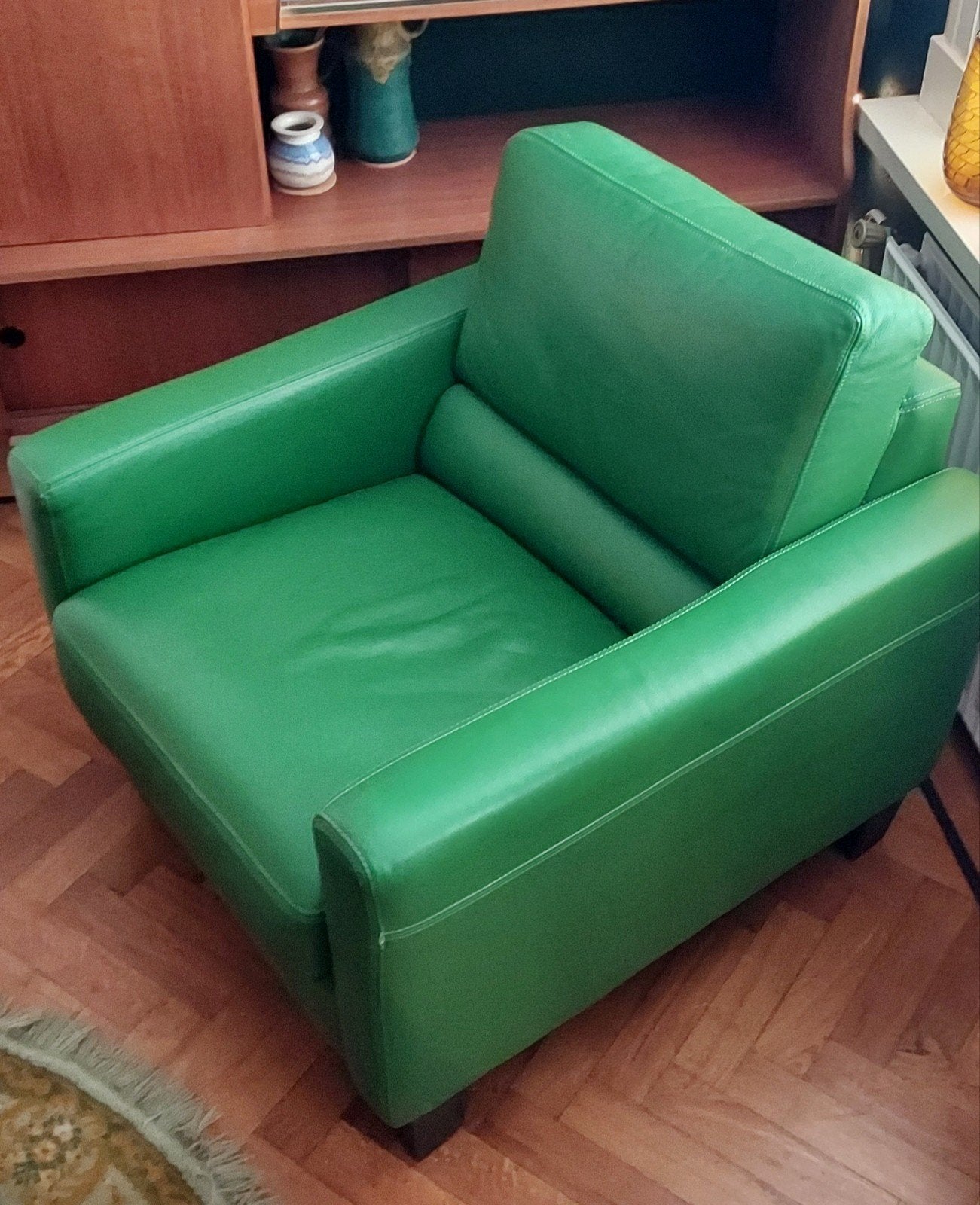 Groene leren fauteuil met strak design, Ophalen, 75 tot 100 cm, Eenpersoons, Minder dan 150 cm