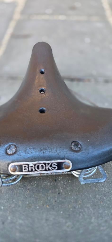 Prima Brooks fiets zadel
In goede staat, Fietsen en Brommers, Fietsonderdelen, Ophalen of Verzenden, Zadel
