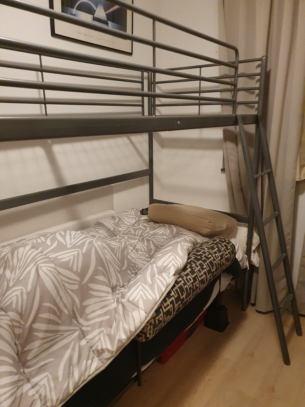 IKEA SVÄRTA Hoogslaper - Zo goed als nieuw, Ophalen, Eenpersoons, Zo goed als nieuw, 90 cm