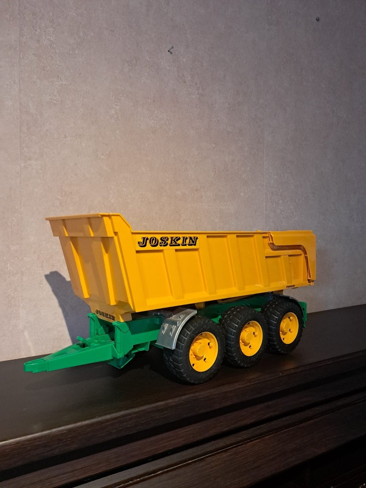 Joskin kiepwagen speelgoed (Bruder), Ophalen, Gebruikt