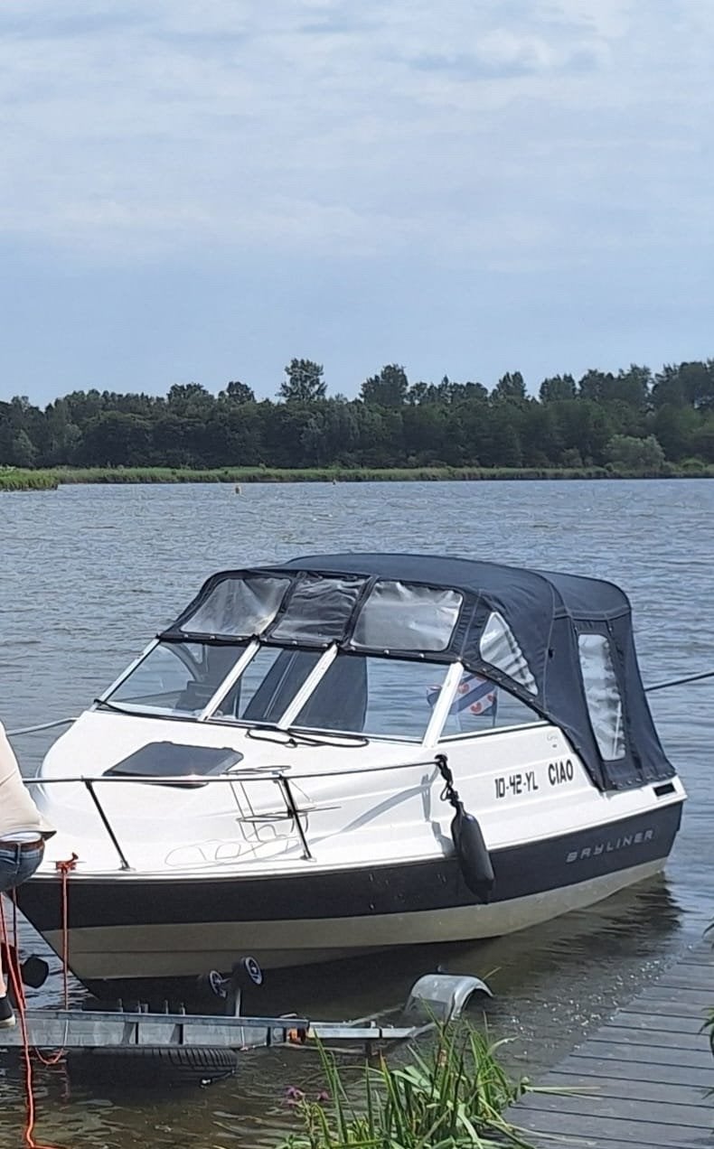 Bayliner Capri 1952 met MerCruiser 3.0L/LX motor met trailer, Watersport en Boten, Speedboten, Ophalen, Gebruikt, Binnenboordmotor