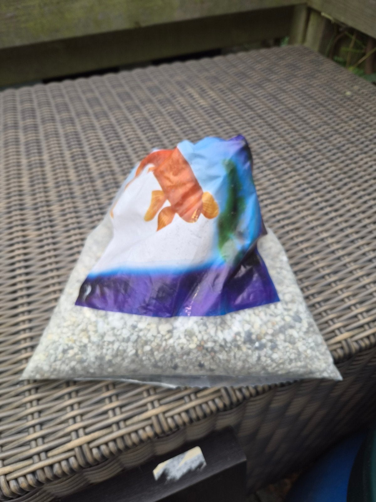 Aquarium grind, Ophalen, Nieuw