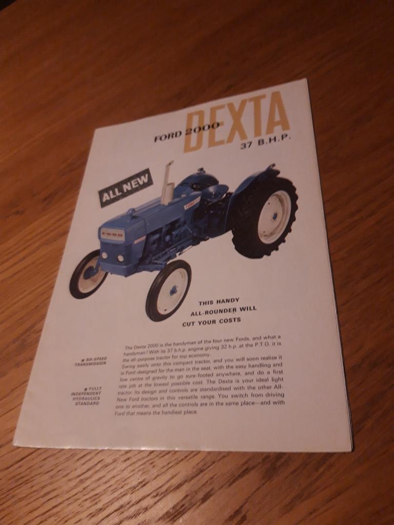 Engelse Ford 1000 serie verzamelfolder, Boeken, Ophalen of Verzenden, Zo goed als nieuw