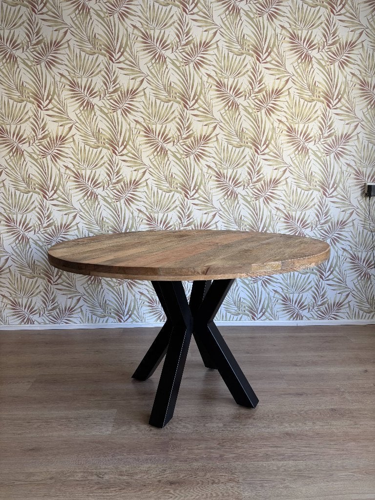 Mangohouten eettafel rond, Mangohout met metalen onderframe, Rond, Zo goed als nieuw, Vijf personen of meer