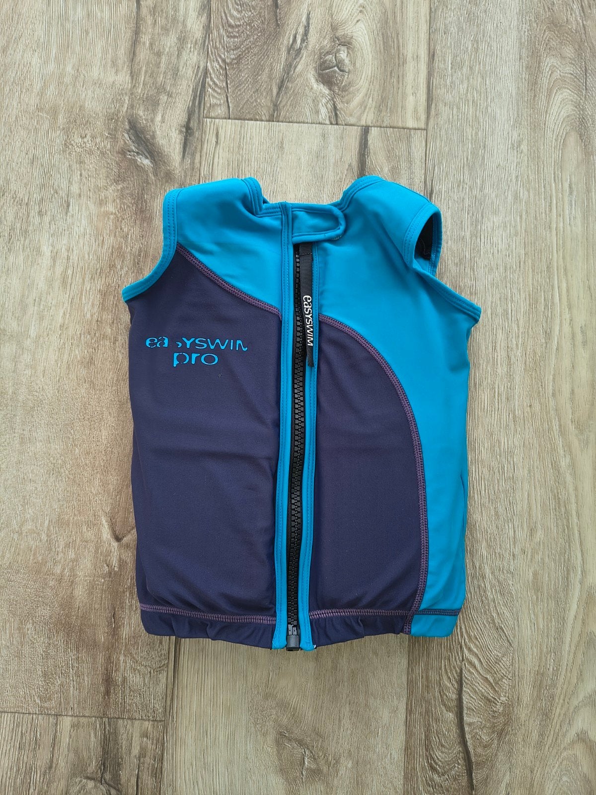 Mooi blauw EasySwim Pro zwemvest, drijfvest zwemles, maat M., Kinderen en Baby's, One size, Ophalen of Verzenden, Zwem-accessoire