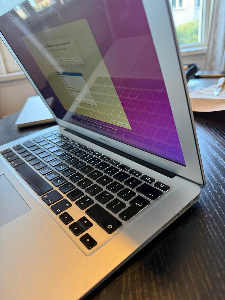 MacBook Air 2016 inclusief lader, Computers en Software, Apple Macbooks, Gebruikt, Qwerty, 13 inch, Minder dan 2 Ghz