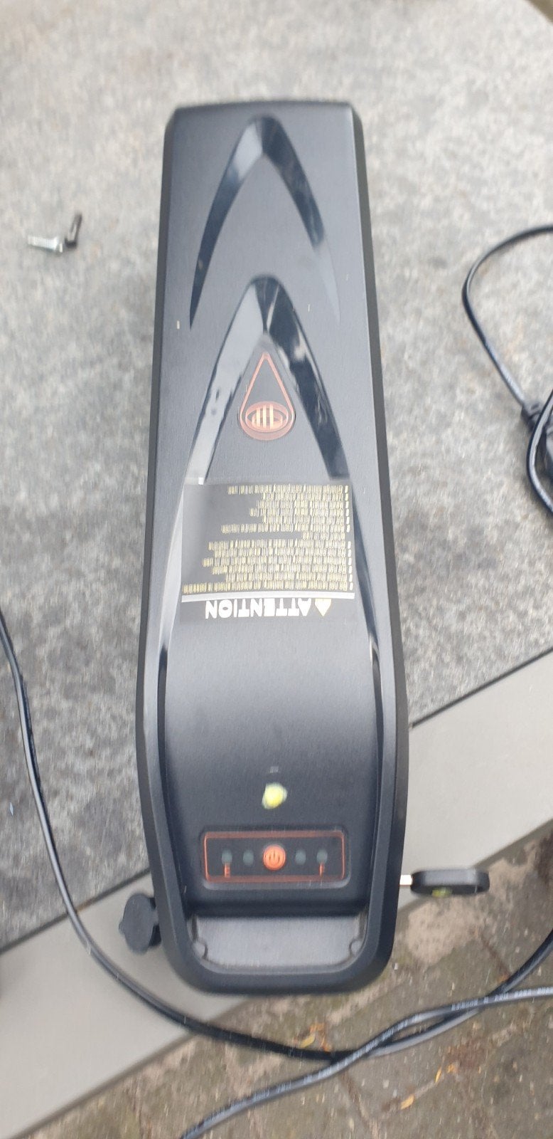 E-bike Accu met Oplader - 48V, Ophalen of Verzenden, Gebruikt