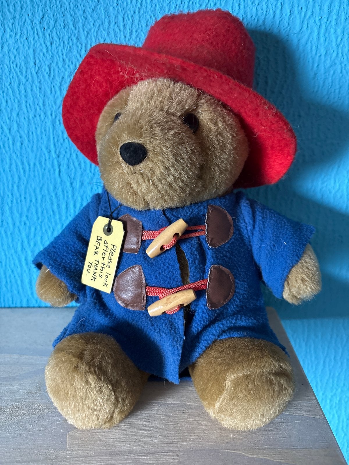 Paddington Beer Knuffel met Rode Hoed en Blauwe Jas, Overige merken, Overige karakters, Beer, Ophalen of Verzenden