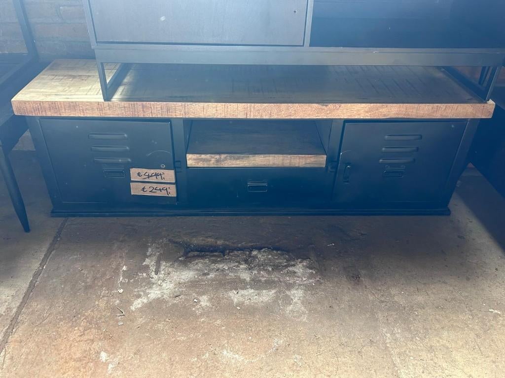 TV meubel mangohout metaal 150cm outlet korting, Huis en Inrichting, Kasten | Ladekasten, Minder dan 100 cm, 100 tot 150 cm, 25 tot 50 cm