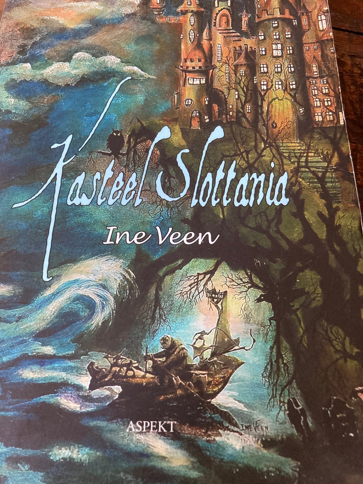 Kasteel slottana, Boeken, Ophalen of Verzenden, Gelezen