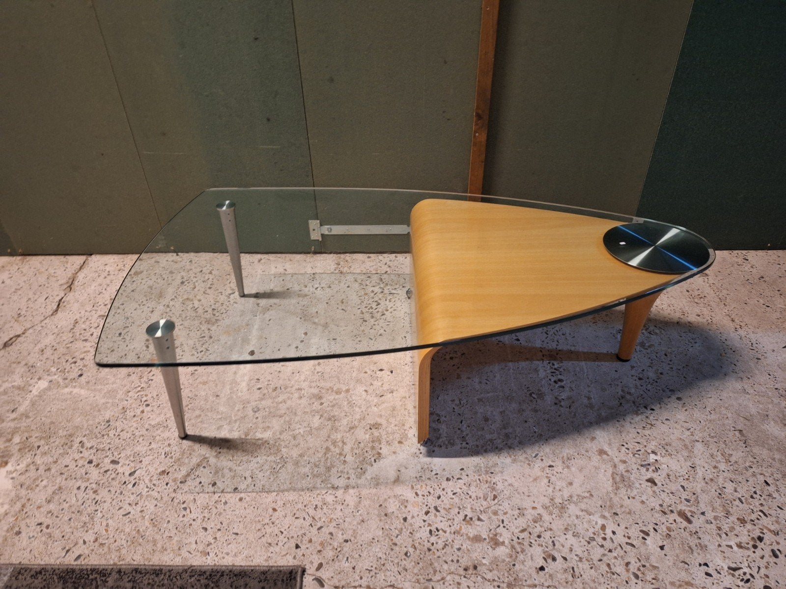 Design salontafel glas tafel draaibaar wieltjes, Ophalen, Minder dan 45 cm, Gebruikt, Metaal of Aluminium
