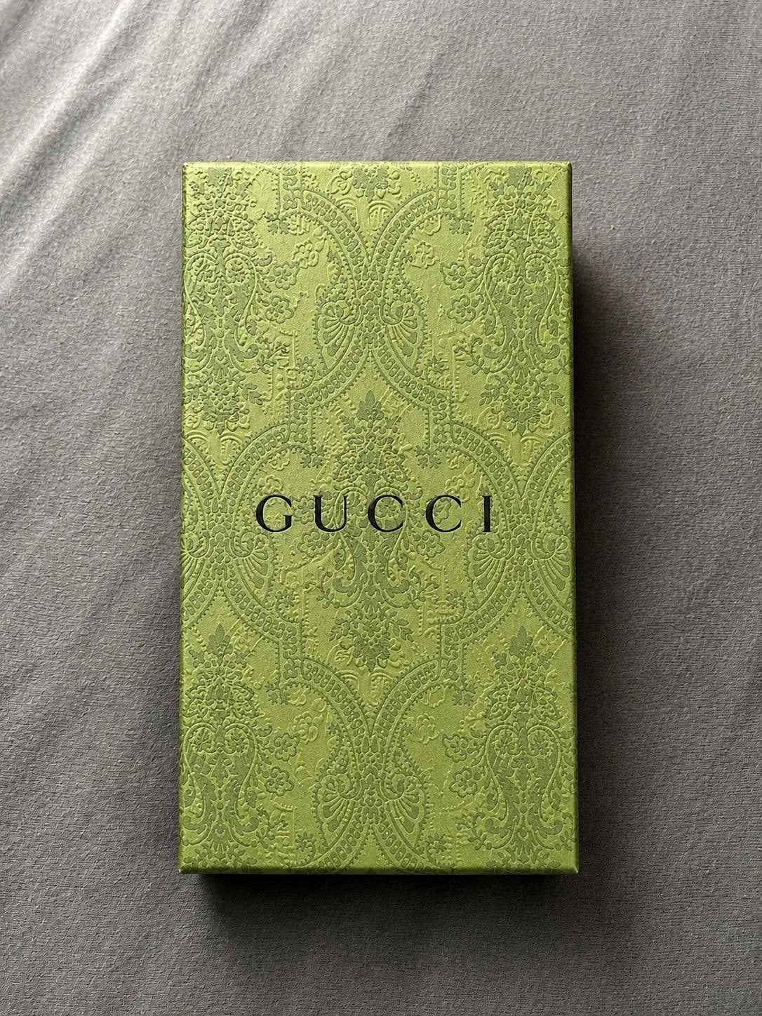 Gucci iPhone 16 Hoesje met Kaarthouder - Nieuw in Doos, Bruin, Nieuw, Hoesje of Tasje, Ophalen of Verzenden