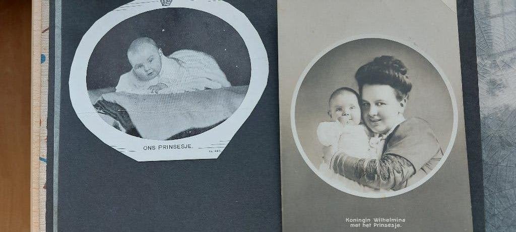 Foto,s Juliana en Prins Bernard 1936 / 1937, Ophalen of Verzenden, Gebruikt, Nederland, Kaart, Foto of Prent