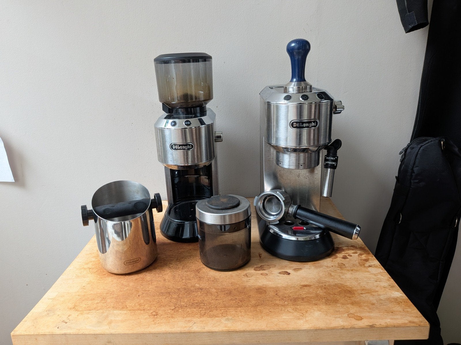 De'Longhi EC685 Dedica Style Espressomachine met bonenmaler, Espresso apparaat, Ophalen of Verzenden, Zo goed als nieuw, 1 kopje