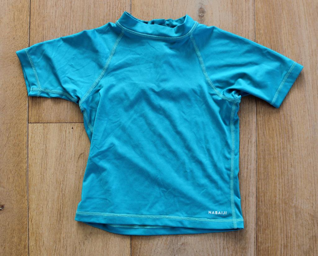 UV-shirt van Nabaiji 86, Kinderen en Baby's, Babykleding | Maat 86, Nabaiji, Gebruikt, Ophalen of Verzenden, Jongetje