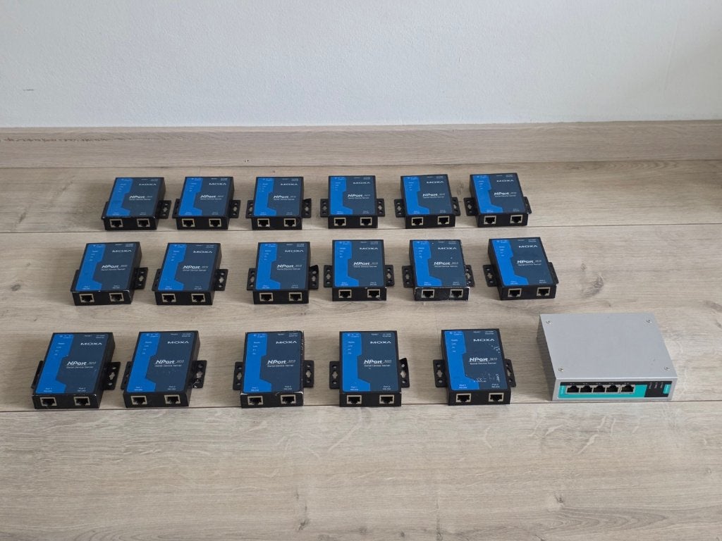 tk:MOXA NPort 5210 / EDS-G205 Ethernet-schakelaars+ EDS-G205, Ophalen of Verzenden, Gebruikt