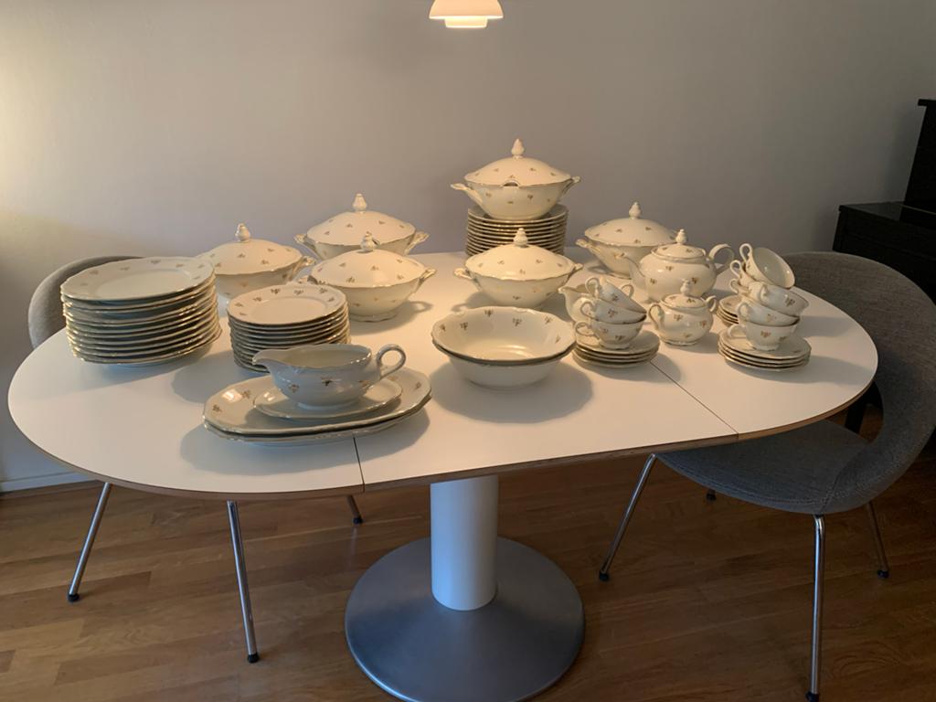 Bavaria Windsor 12-delig servies, onbeschadigd en als nieuw, Ophalen of Verzenden, Zo goed als nieuw, Overige stijlen, Porselein