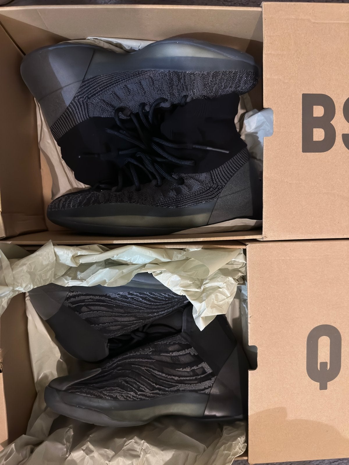 Yeezy QNTM Onyx + Yeezy BSKTBL Knit Slate Onyx – Nieuw, Kleding | Heren, Ophalen, Nieuw, Sportschoenen, Zwart