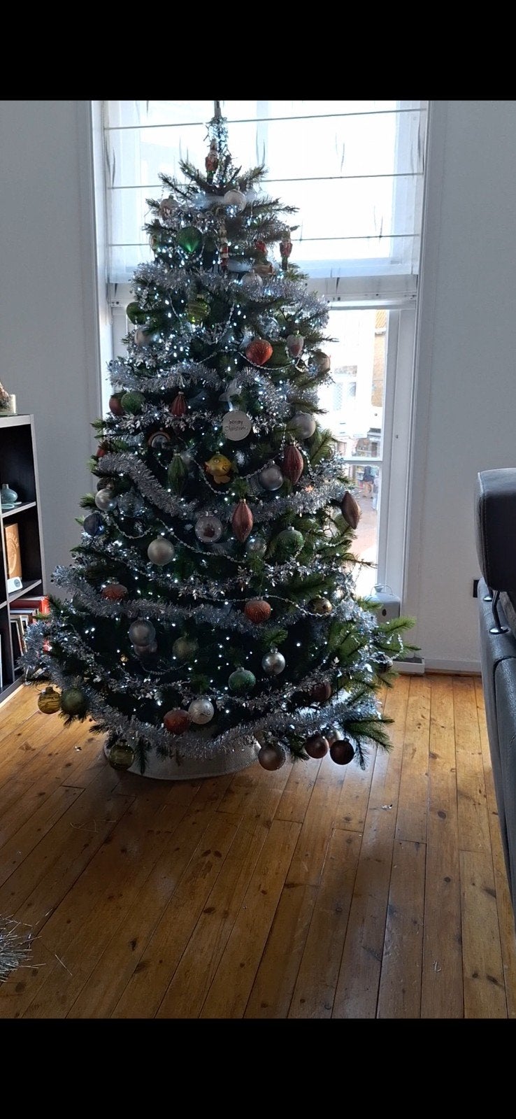 Kerstboom 2.15 meter ( zonder versiering), Diversen, Ophalen, Zo goed als nieuw