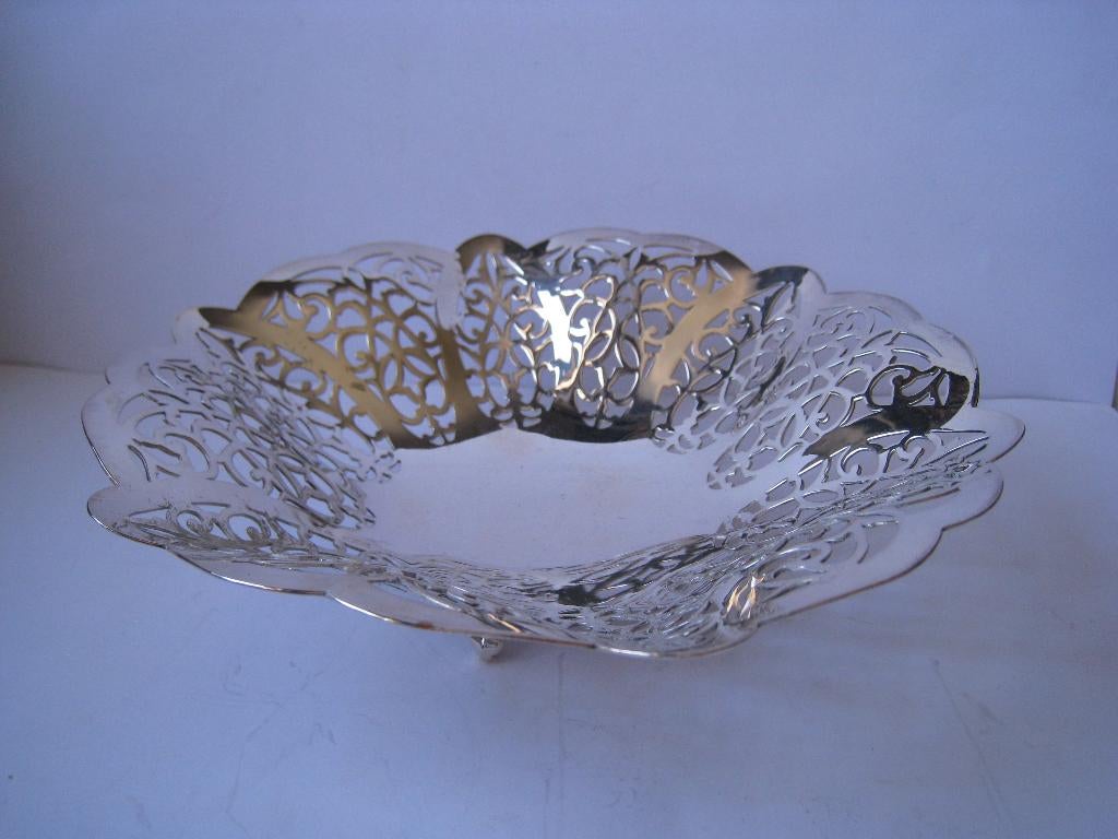 LOT;  ZILVER - VERZILVERD  ; FRUITSCHAAL - DE NACHTWACHT, Verzenden