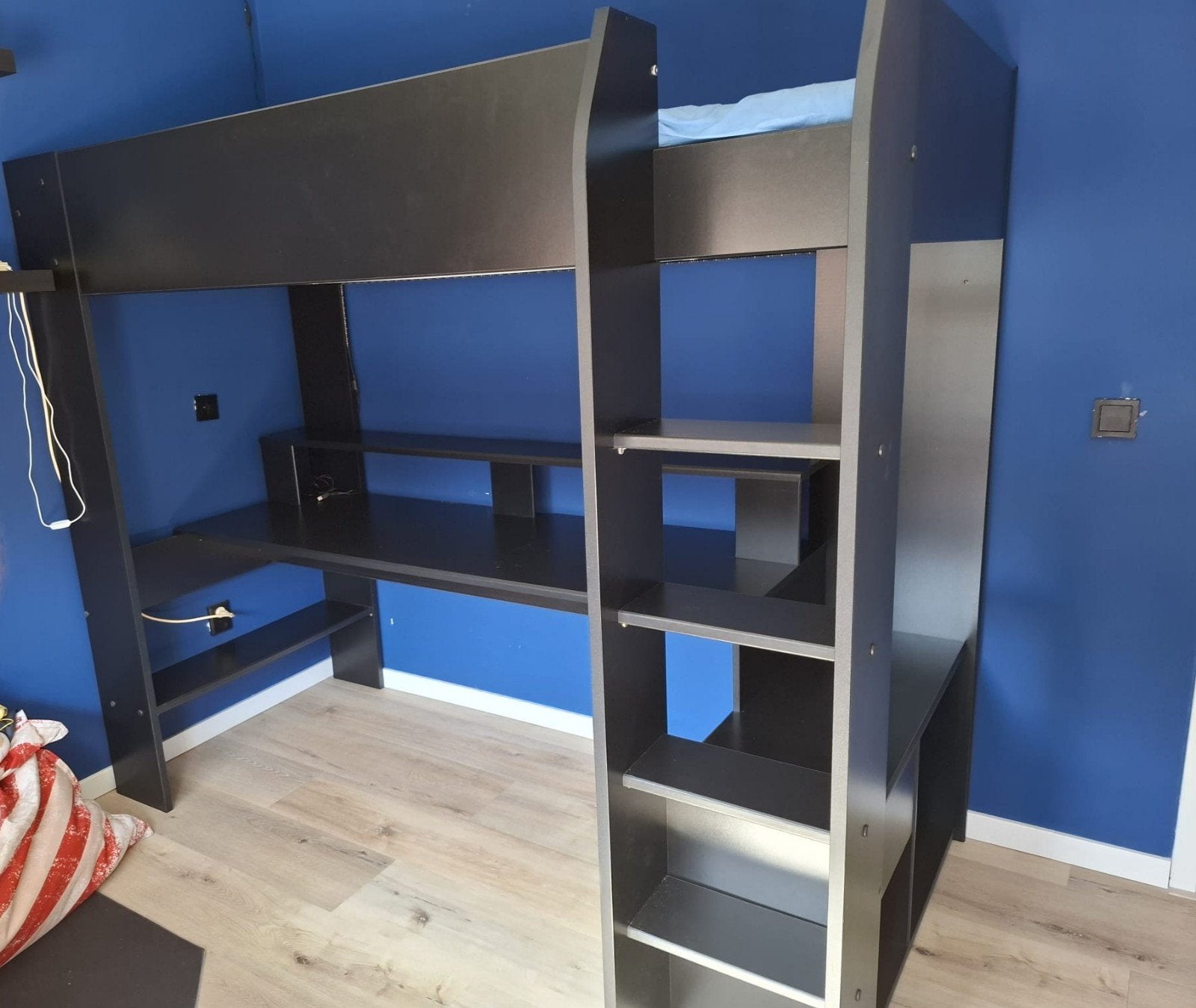 Hoogslaper met bureau en LED-verlichting (zonder matras), Huis en Inrichting, Slaapkamer | Stapelbedden en Hoogslapers, Ophalen