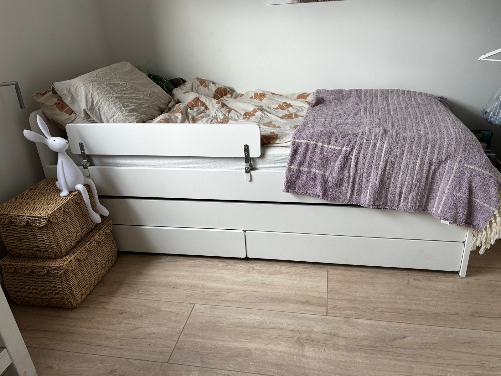 IKEA SLÄKT Bedframe met onderbed en opberger, wit, 90x200 cm, Huis en Inrichting, Ophalen, 90 cm, Eenpersoons, Wit
