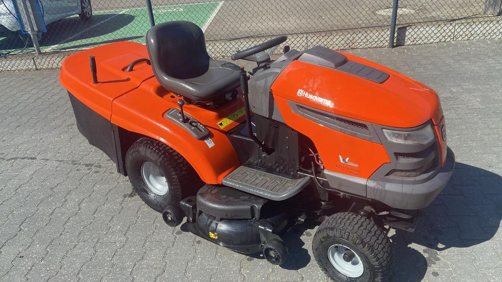 Husqvarna cth220twin Hydrostaat mulch opvang, Ophalen, Opvangbak, Eu, Gebruikt