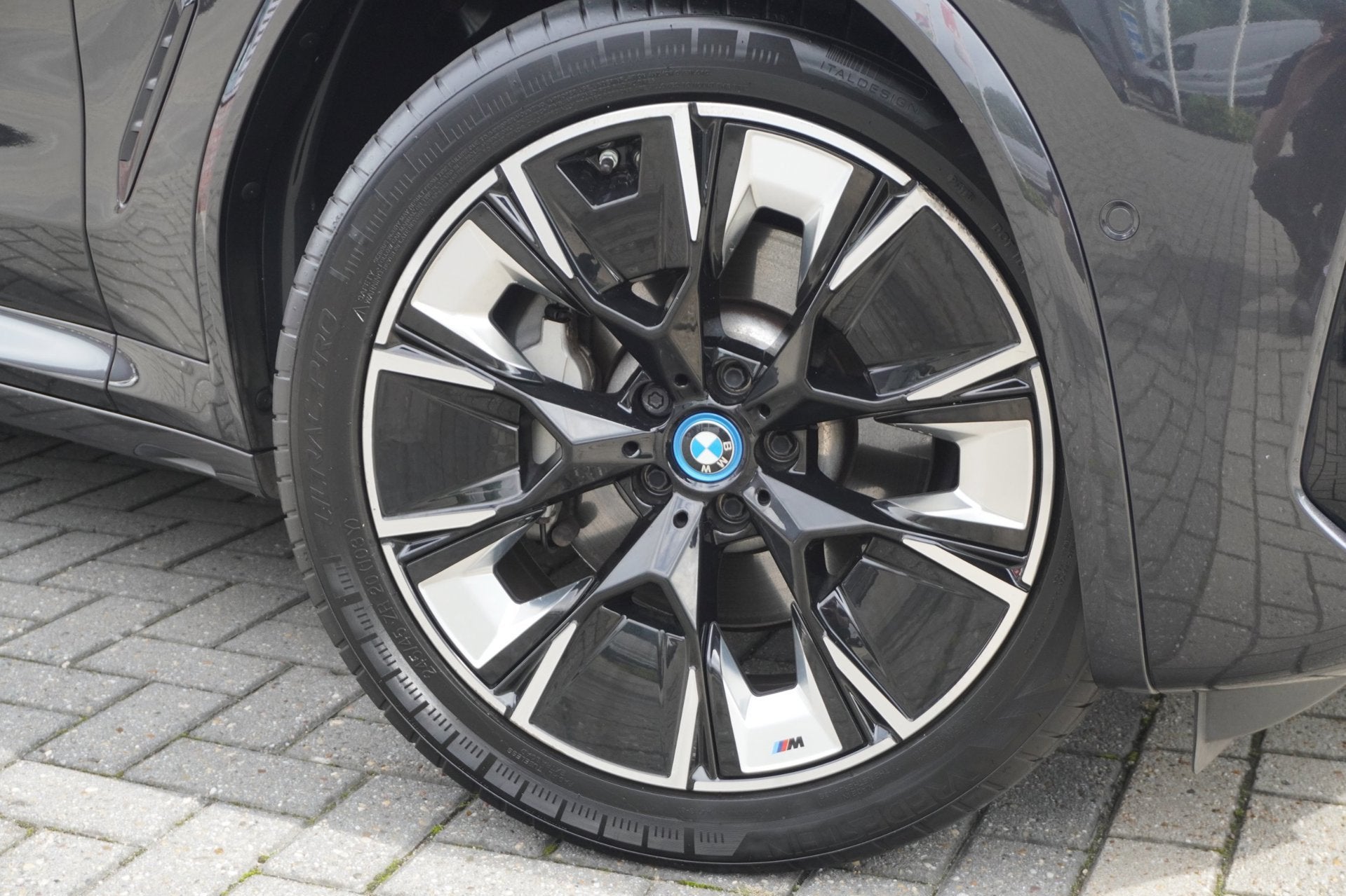 BMW IX3 High Executive 80 kWh SOH 93,4% / M Sport / Pano / L, Achterwielaandrijving, Gebruikt, 1333 min, 2155 kg