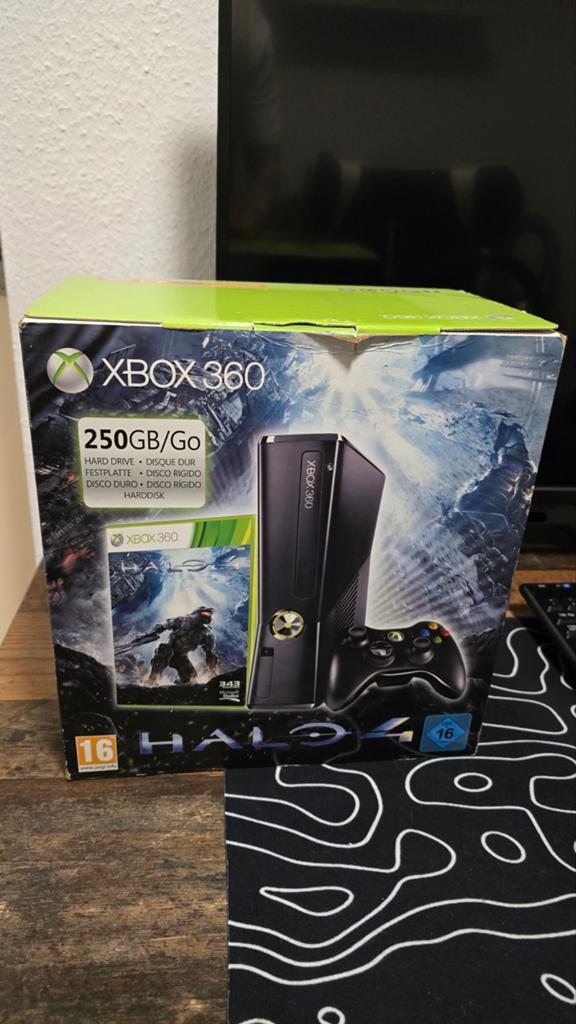 Halo 4 edition xbox360, Ophalen of Verzenden, Zo goed als nieuw, Met games, Met 1 controller
