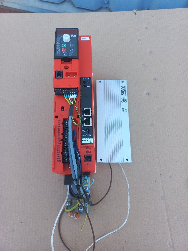 SEW Movitrac B frequentieregelaar + Profinet DFE32B, Hobby en Vrije tijd, Elektronica-componenten, Ophalen of Verzenden, Zo goed als nieuw