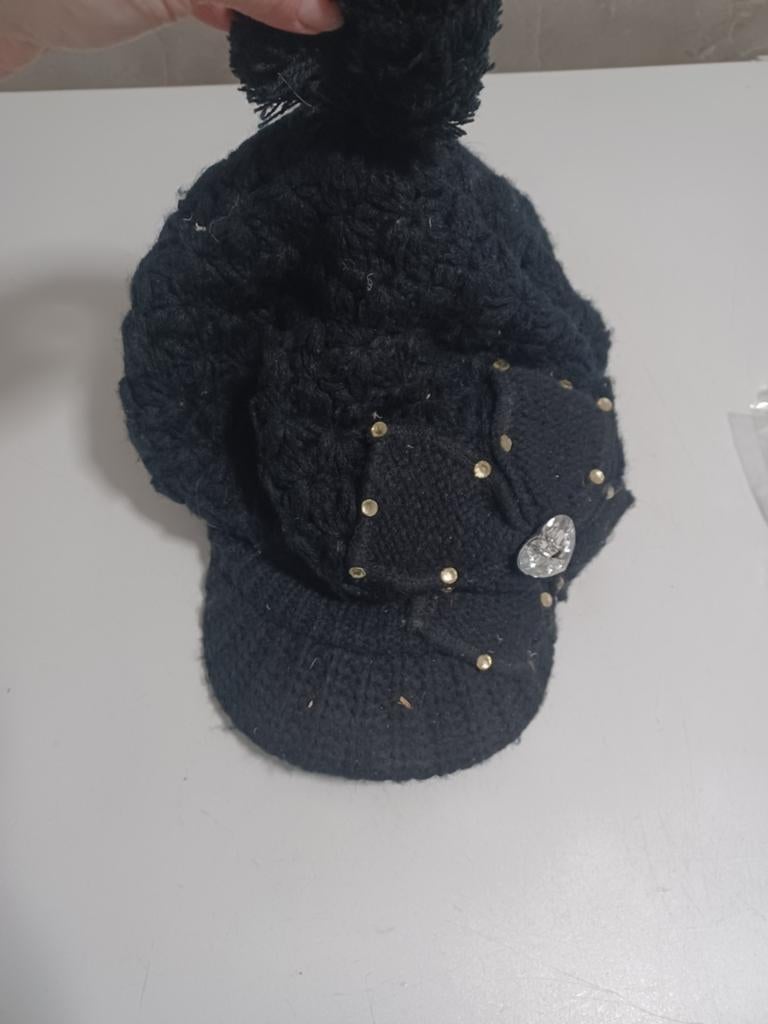 Muts met capje, studs, diamant en pluim, Ophalen of Verzenden, Zo goed als nieuw, One size fits all, Hoed