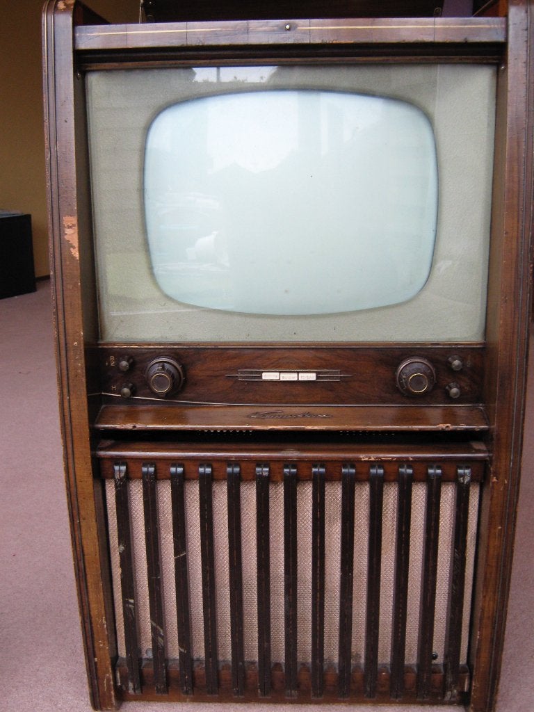 Antieke TV Kommodore 57, Gebruikt, 50 Hz, LCD, Minder dan 40 cm