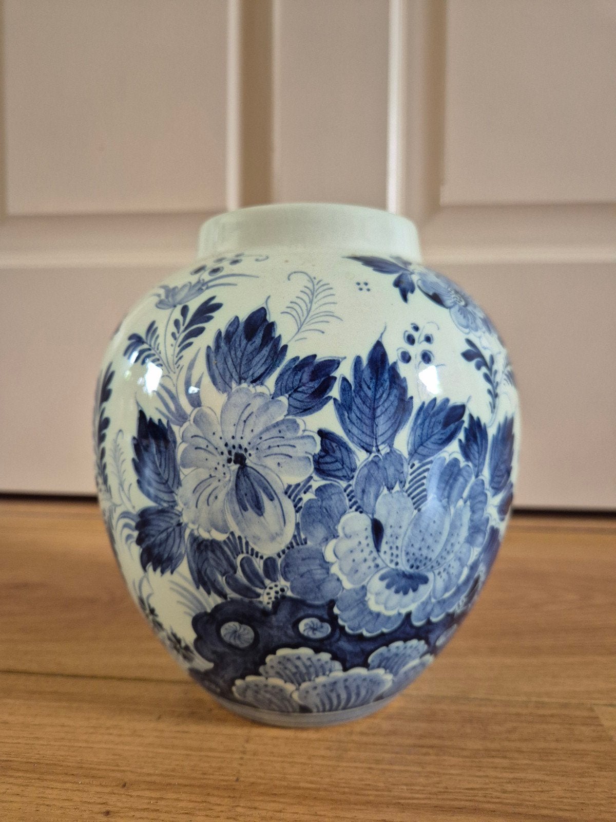 Antieke Delfts Blauw vaas met bloemmotief - RAM, Ophalen