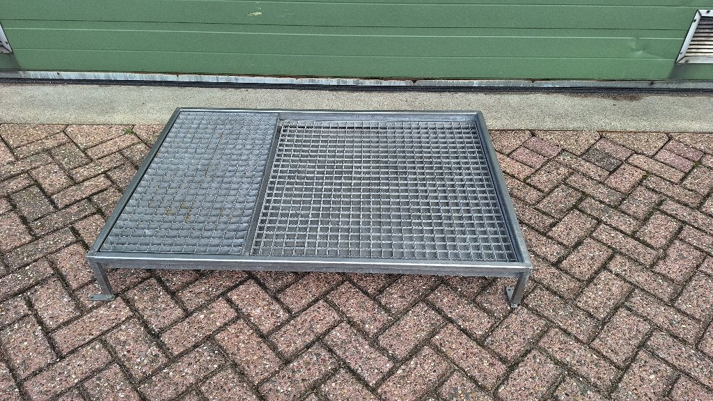 ontsmettingsbak schoonmaakrooster RVS 124 x 84 cm, Ophalen, Gebruikt, RVS, Industriepark 2a 9351PA Leek