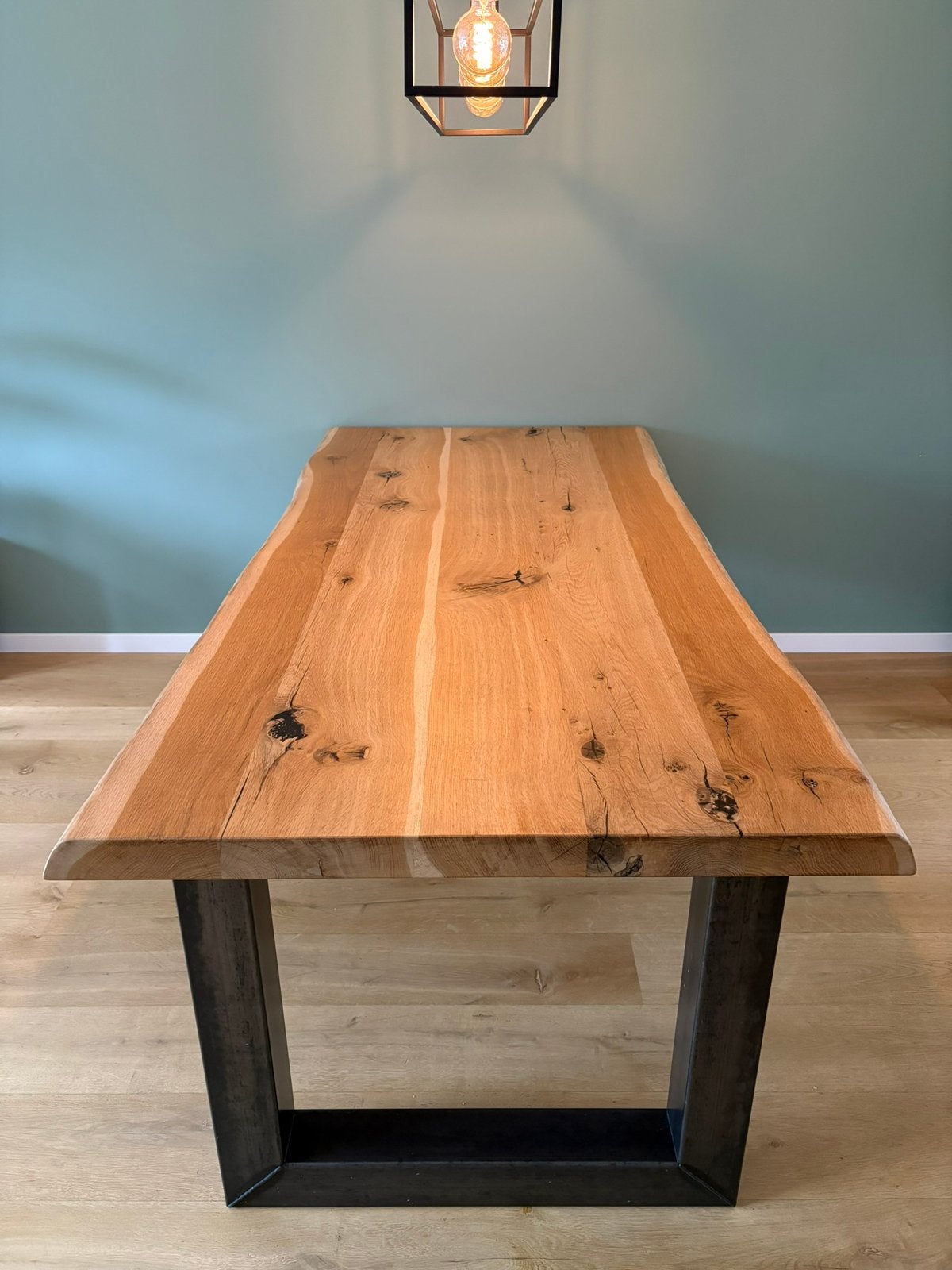 Prachtige massief eiken boomstamtafel — 210 x 100 cm, Ophalen, Zo goed als nieuw, Rechthoekig, 200 cm of meer