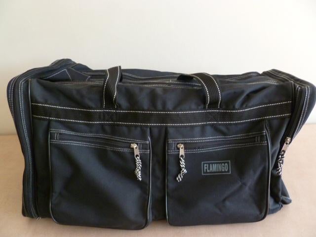 Zwarte vakantie-reis-vrije tijd-sporttas. Zgan. Veel vakken., 40 tot 60 cm, 20 tot 30 cm, Zwart, Minder dan 35 cm